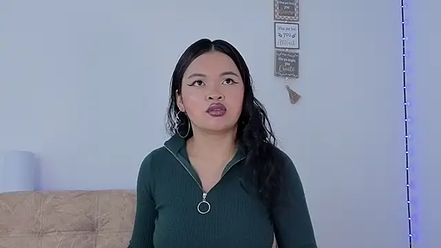 Snapshot of Catherine____ chatting on October 2025 11:00:01 AM Catherine online show from October 2025 11:00:01 AM