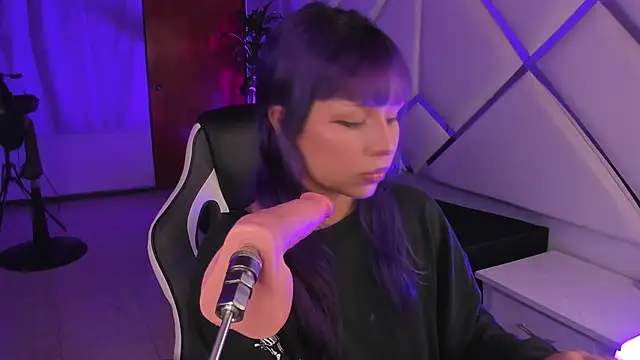 Snapshot of Lia_Kitten chatting on October 2025 05:26:02 AM Lia Kitten online show from October 2025 05:26:02 AM