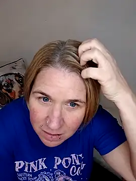 Snapshot of LaceyWestxx chatting on November 2025 10:15:01 AM LaceyWestxx online show from November 2025 10:15:01 AM