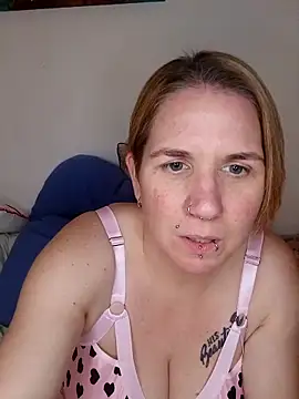 Snapshot of LaceyWestxx chatting on December 2025 06:25:02 PM LaceyWestxx online show from December 2025 06:25:02 PM