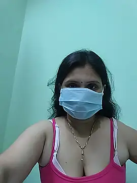 Snapshot of yourbeautyqueen chatting on July 2026 08:45:02 PM yourbeautyqueen online show from July 2026 08:45:02 PM