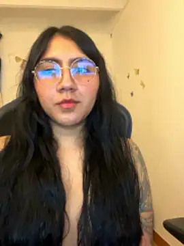 LoveLyy- online show from December 2025 06:58:02 PM