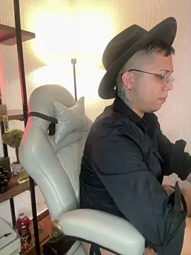 Snapshot of LiamColby_ chatting on February 2026 03:22:02 AM LiamColby online show from February 2026 03:22:02 AM