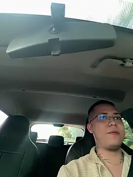 Snapshot of LiamColby_ chatting on February 2026 05:44:01 PM LiamColby online show from February 2026 05:44:01 PM