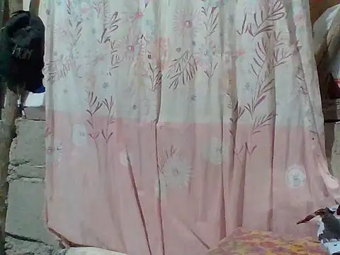 Snapshot of Hot_Lina31 chatting on February 2026 12:47:02 PM Hot Lina31 online show from February 2026 12:47:02 PM