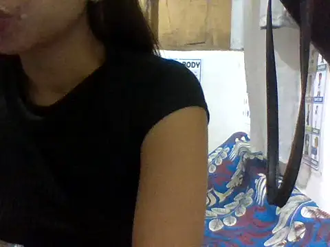Hot Lina31 online show from May 2026 04:34:01 PM