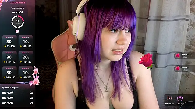 KristiBloom online show from April 2026 09:41:02 PM