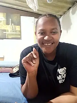 Snapshot of KinkyLunaRose chatting on October 2025 05:45:01 PM KinkyLunaRose online show from October 2025 05:45:01 PM