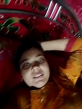 ayesha0001122 online show from October 2025 03:53:01 AM