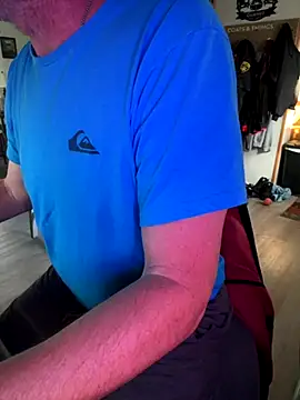 smkbustr online show from November 2025 08:43:01 PM