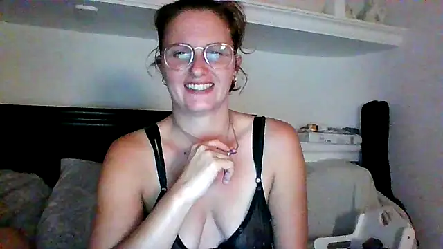 xcrazzycat online show from October 2025 09:26:02 PM