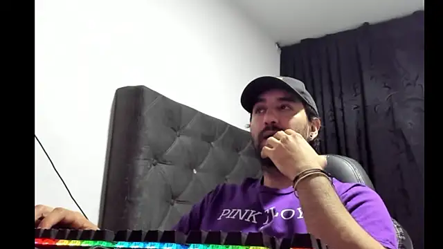 coolfriki online show from December 2025 04:21:01 AM