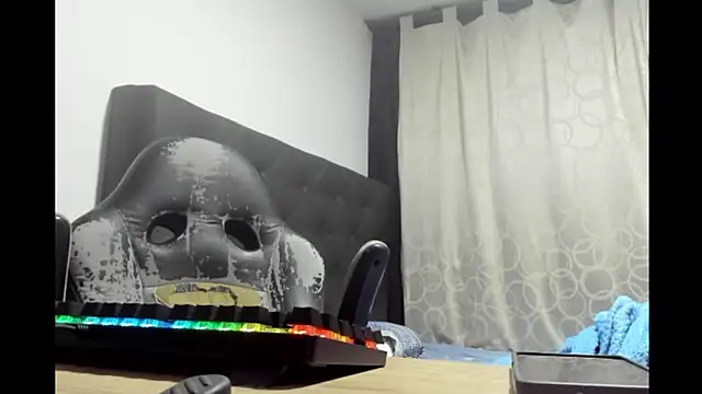 coolfriki online show from May 2026 10:59:02 PM