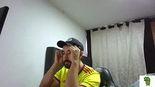 coolfriki online show from June 2026 10:30:01 PM