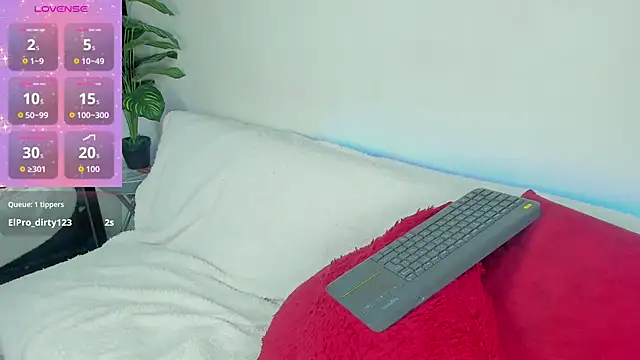 Charlote Ross online show from October 2025 08:51:02 AM