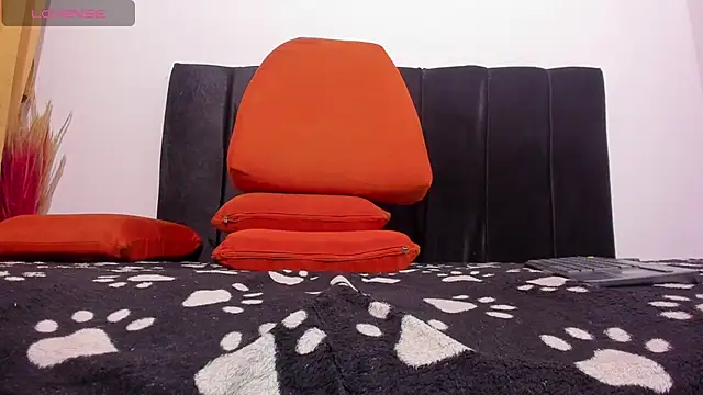 Snapshot of HotVersTwink98 chatting on October 2025 02:36:02 AM HotVersTwink98 online show from October 2025 02:36:02 AM