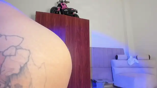 Snapshot of scarleth-jess chatting on October 2025 07:31:02 AM scarleth-jess online show from October 2025 07:31:02 AM