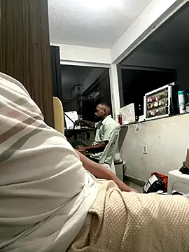 B-38 online show from November 2025 11:14:02 PM