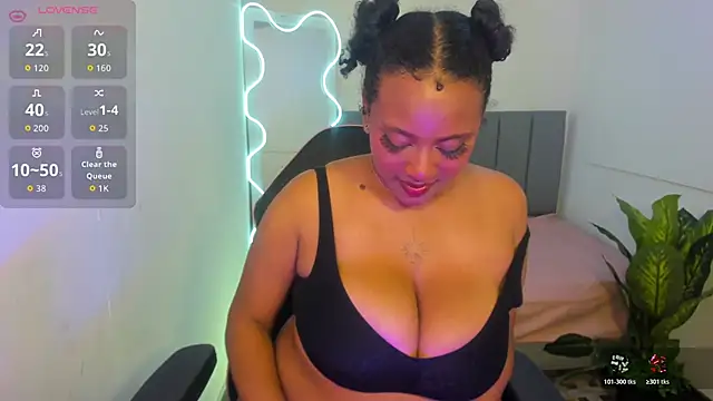 THIANA TAY online show from October 2025 03:12:02 AM