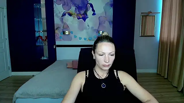 AlinaMoor online show from October 2025 06:01:02 AM