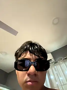 Snapshot of lain213 chatting on October 2025 11:02:01 PM lain213 online show from October 2025 11:02:01 PM