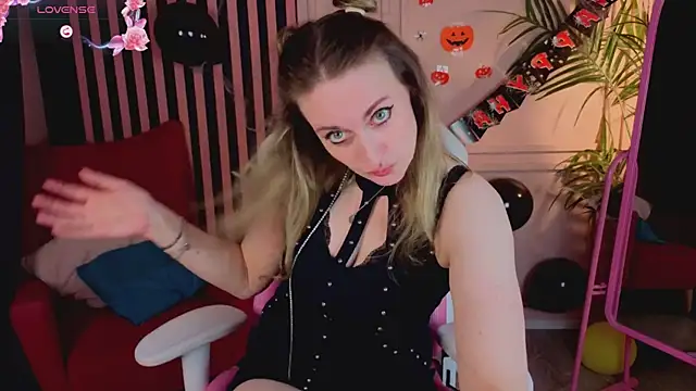 Snapshot of ocean_pleasure chatting on October 2025 09:09:02 AM ocean pleasure online show from October 2025 09:09:02 AM