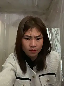 Snapshot of Mylinh- chatting on November 2025 02:34:02 AM Mylinh- online show from November 2025 02:34:02 AM