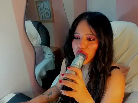 Cleosex01 online show from October 2025 04:43:02 AM