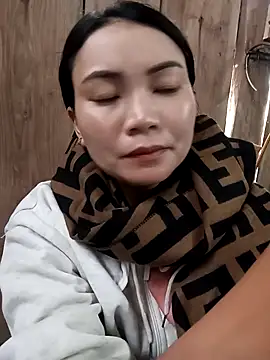 Snapshot of kun-love chatting on November 2025 02:32:01 AM kun-love online show from November 2025 02:32:01 AM