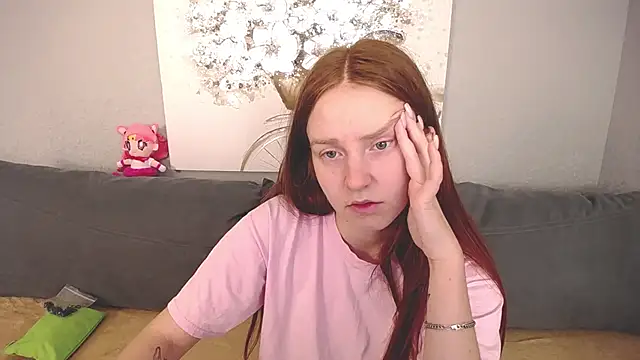 Snapshot of Evarey_ chatting on October 2025 04:46:02 AM Evarey online show from October 2025 04:46:02 AM