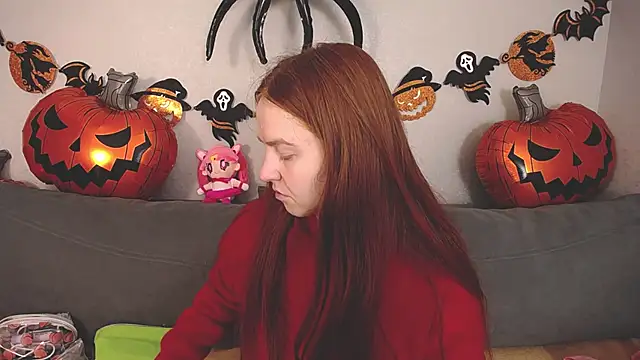 Snapshot of Evarey_ chatting on October 2025 04:53:02 AM Evarey online show from October 2025 04:53:02 AM