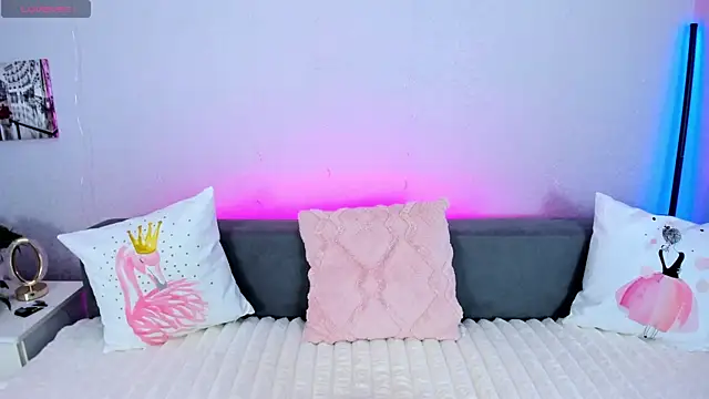 Evarey  online show from January 2026 06:26:02 AM