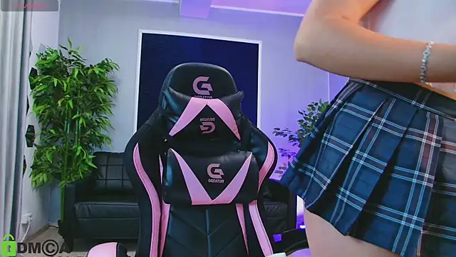 KaiaPearl online show from November 2025 04:12:01 AM