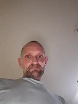 Snapshot of Remello1 chatting on October 2025 11:34:01 PM Remello1 online show from October 2025 11:34:01 PM