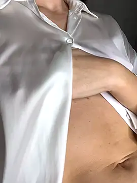 LaraVoosh online show from November 2025 08:02:02 AM