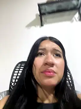 Snapshot of emi_star chatting on November 2025 01:00:02 AM emi star online show from November 2025 01:00:02 AM