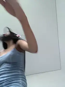 Snapshot of emi_star chatting on November 2025 10:26:01 PM emi star online show from November 2025 10:26:01 PM