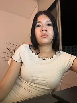 Snapshot of emi_star chatting on November 2025 11:26:02 PM emi star online show from November 2025 11:26:02 PM