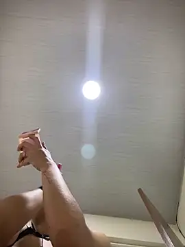 Snapshot of emi_star chatting on February 2026 02:04:02 AM emi star online show from February 2026 02:04:02 AM