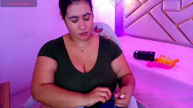 Snapshot of Addyy_02 chatting on October 2025 11:33:02 AM Addyy 02 online show from October 2025 11:33:02 AM