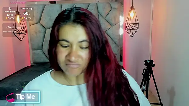 Addyy 02 online show from May 2026 06:47:02 PM