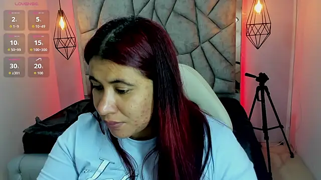 Addyy 02 online show from May 2026 06:34:02 PM