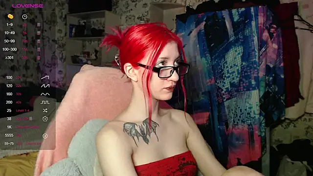 Snapshot of Dreamy_Red_Girl chatting on November 2025 09:48:02 PM Dreamy Red Girl online show from November 2025 09:48:02 PM