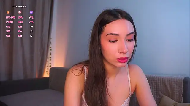 Snapshot of MissyHuf chatting on March 2026 08:31:02 AM MissyHuf online show from March 2026 08:31:02 AM