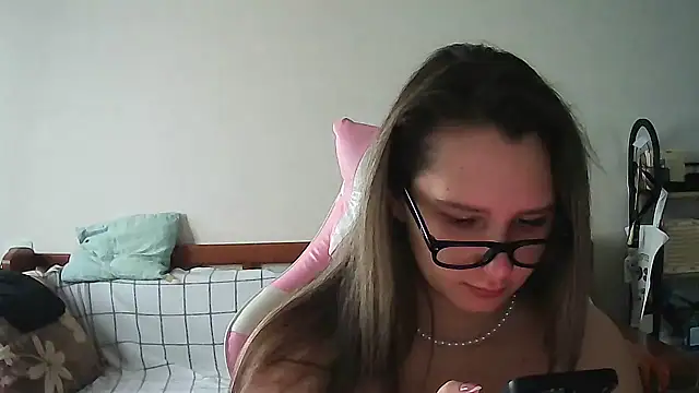 Caymira online show from February 2026 06:29:02 AM