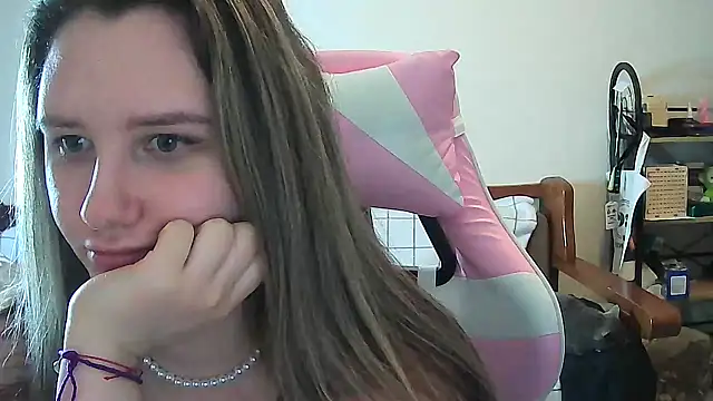 Caymira online show from February 2026 05:28:02 PM