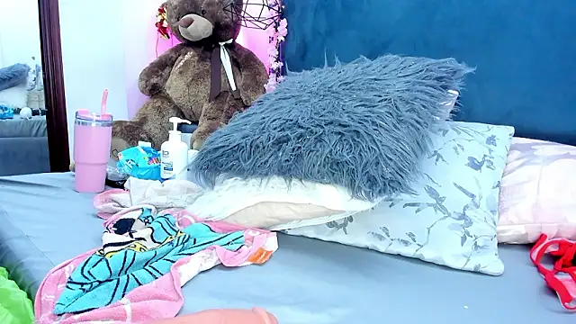 Snapshot of Emma_Saylor chatting on February 2026 07:51:01 AM Emma Saylor online show from February 2026 07:51:01 AM