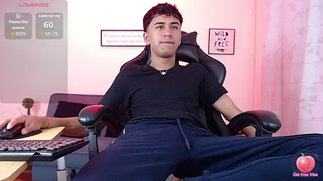 Snapshot of Alancum7 chatting on May 2026 01:06:01 PM Alancum7 online show from May 2026 01:06:01 PM