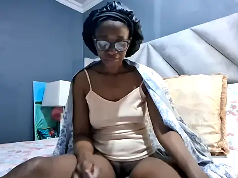 NaughtyCouga online show from May 2026 02:17:01 AM