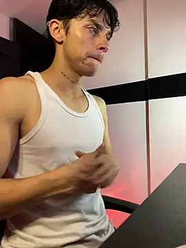 ErosDominant online show from November 2025 12:11:01 AM